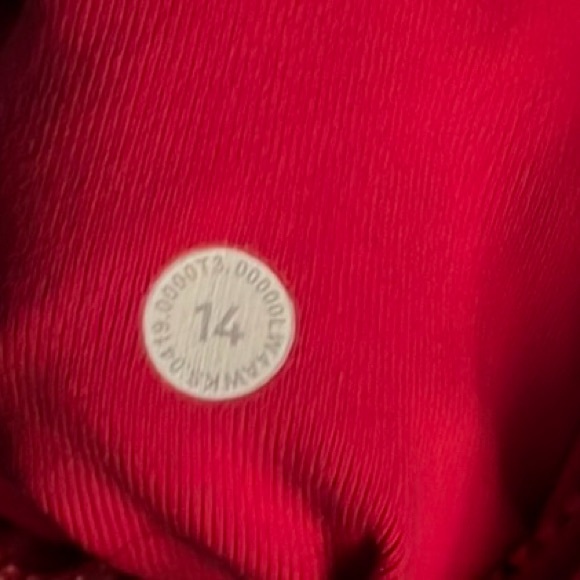 🍒LULULEMON DEFINE Jacket sz 14 DARK RED ~ VVHTF SIZE AND COLOR!!! - Picture 4 of 4